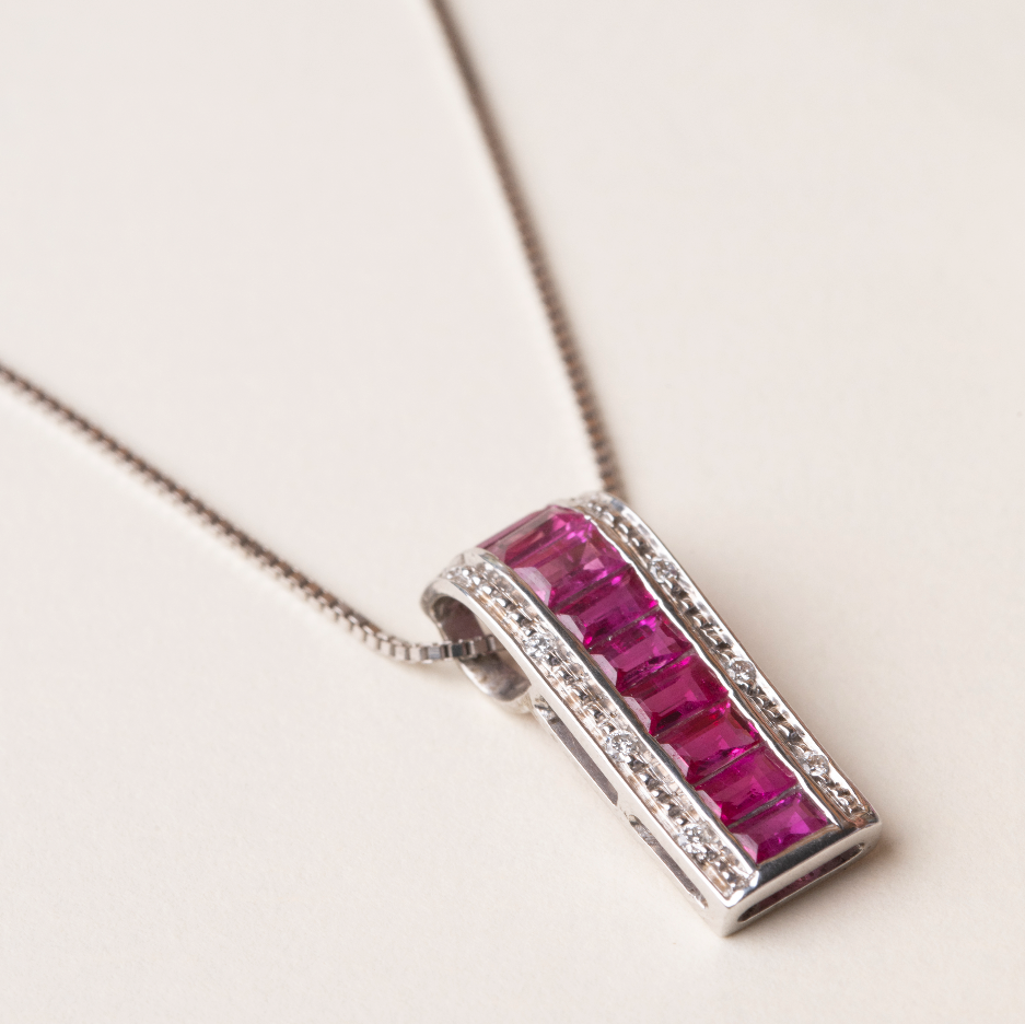 White Gold Sapphire Pendant